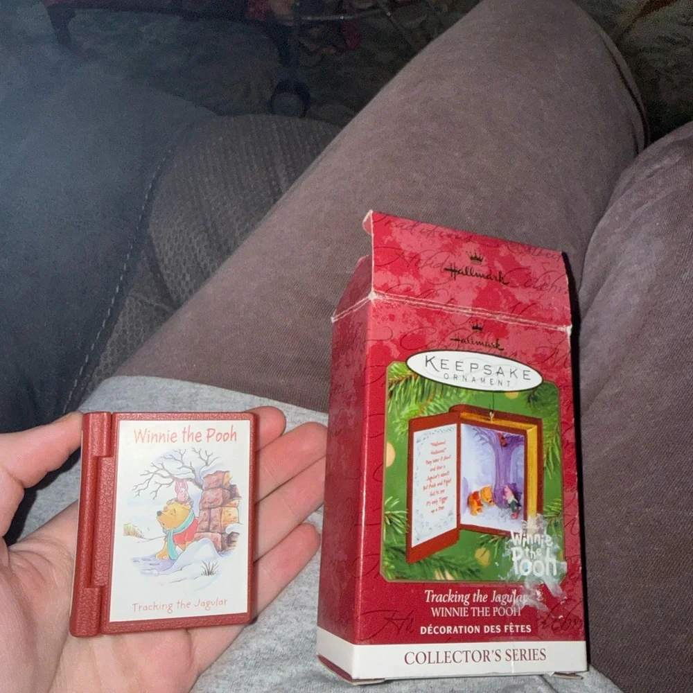 Vintage 2001 Disney Hallmark ‘Tracking The Jagular’ Winnie the Pooh Ornament